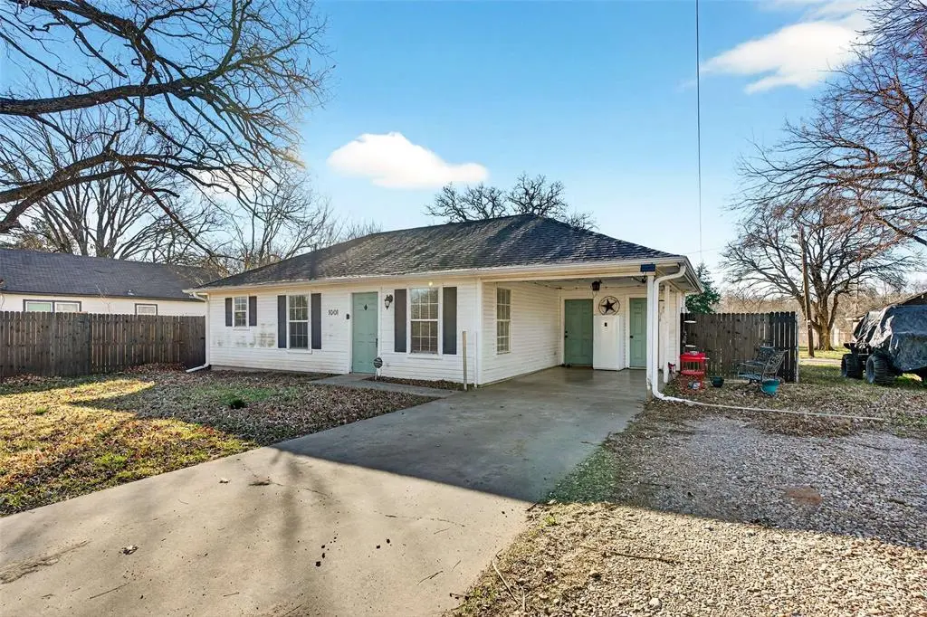 Bonham, TX 75418,1001 S 4th Street