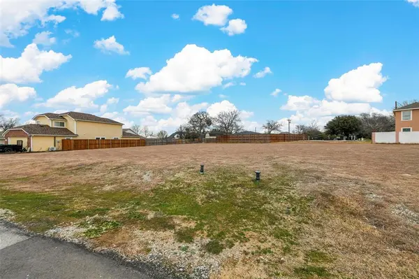 The Colony, TX 75056,7614 W Shore Drive