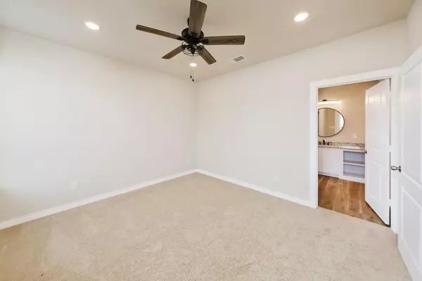 Bridgeport, TX 76426,163 Cactus Canyon Drive