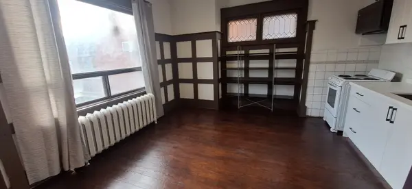 4 Glenhurst AVE, Toronto C03, ON M6C 1H7