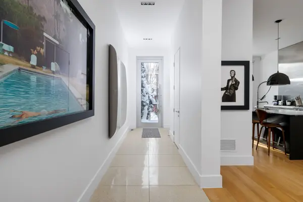 Toronto C02, ON M4V 1G7,20A Woodlawn AVE W