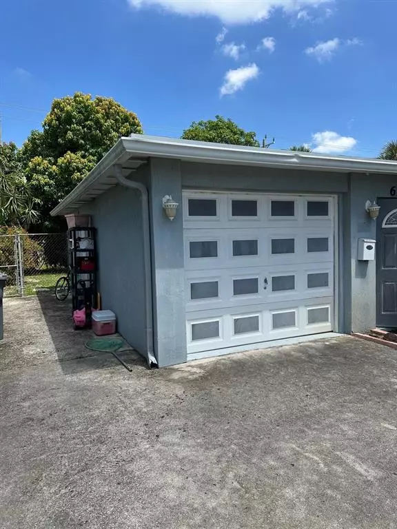 West Palm Beach, FL 33403,627 W Ilex Dr