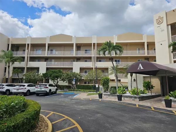 7843 Granville Dr #7843, Tamarac, FL 33321