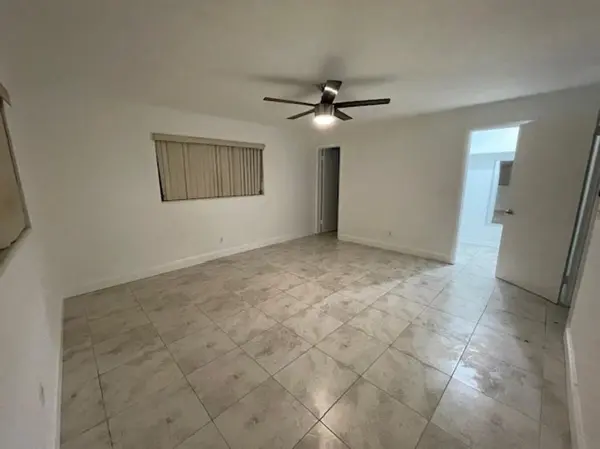 Hollywood, FL 33020,2523 Scott St #B