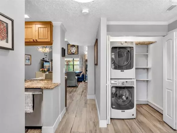 Fort Lauderdale, FL 33311,240 City View Dr #240