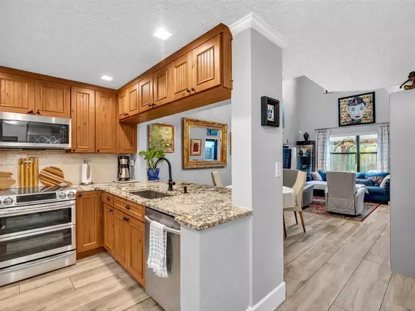 Fort Lauderdale, FL 33311,240 City View Dr #240