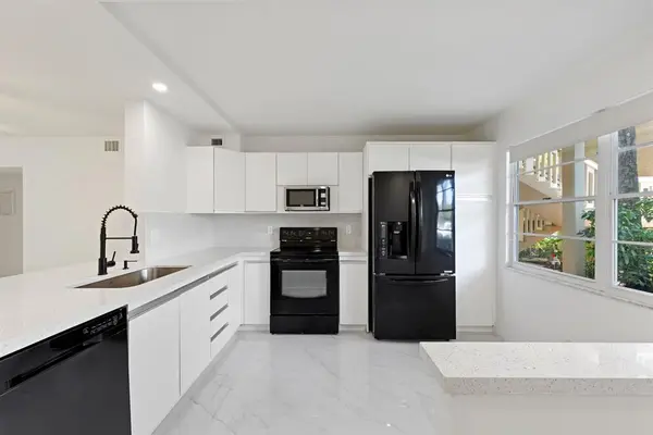 Coconut Creek, FL 33066,2202 Lucaya Bnd #M1