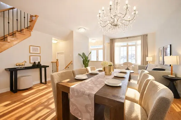 Markham, ON L6B 0Z5,8 Elphee LN