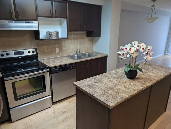 Blossom Park - Airport And Area, ON K1V 0Z4,149 Windswept Private