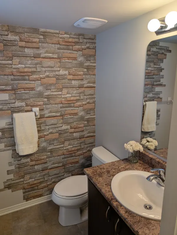 Blossom Park - Airport And Area, ON K1V 0Z4,149 Windswept Private