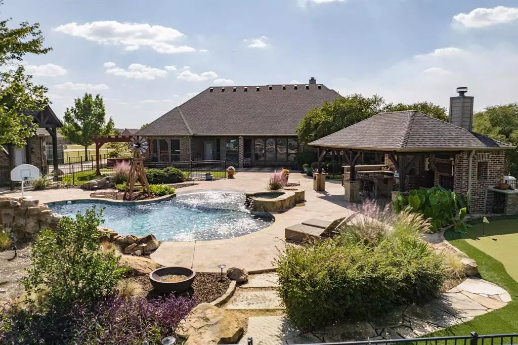 Terrell, TX 75160,1221 E Secretariat Drive