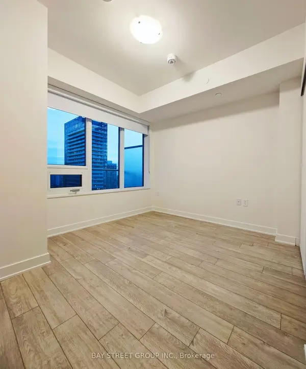 Toronto C10, ON M4P 0E4,195 Redpath AVE #3206