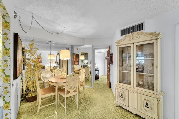 Tamarac, FL 33321,9360 Lime Bay Blvd #207