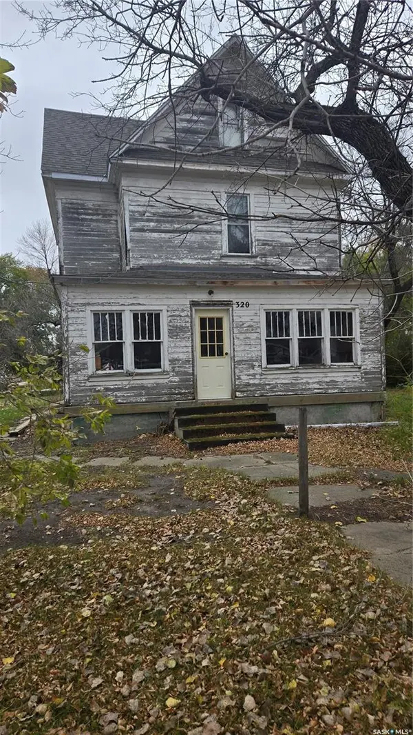 320 2nd STREET, Carnduff, SK S0C 0S0