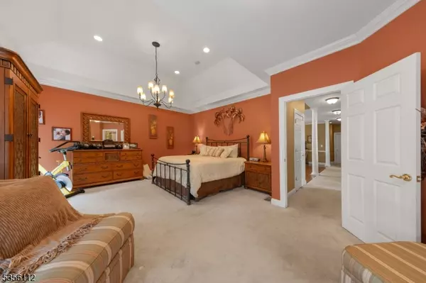 Hardyston Twp., NJ 07419,2 Sutton Ct