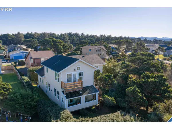 Bandon, OR 97411,1240 NEWPORT AVE SW