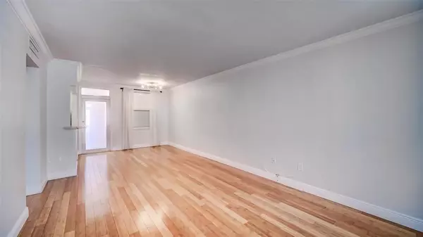 Miami Beach, FL 33139,1150 Euclid Ave #111