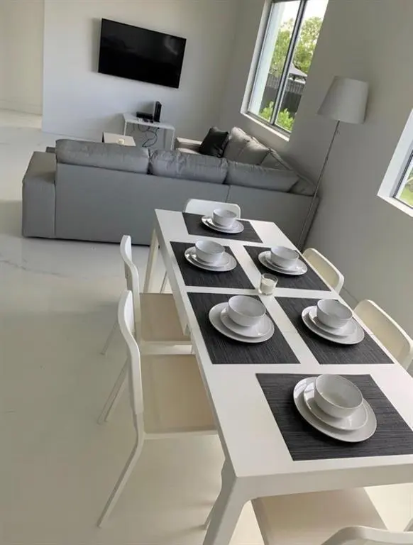 Hallandale Beach, FL 33009,510 Foster Rd #101