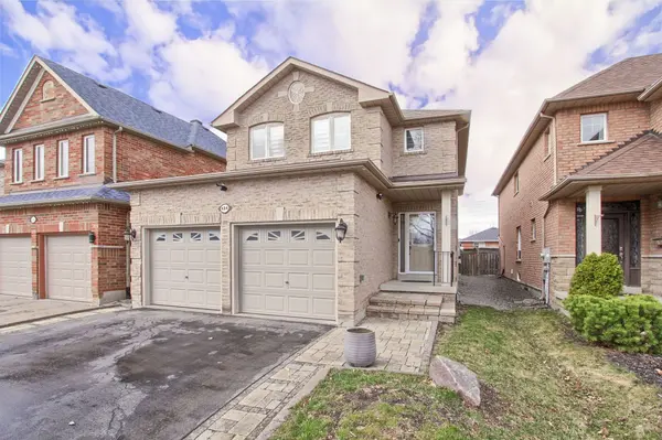 484 Menczel CRES, Newmarket, ON L3X 2P6