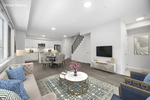 Bradford West Gwillimbury, ON L3Z 4M3,60 Baynes WAY #8