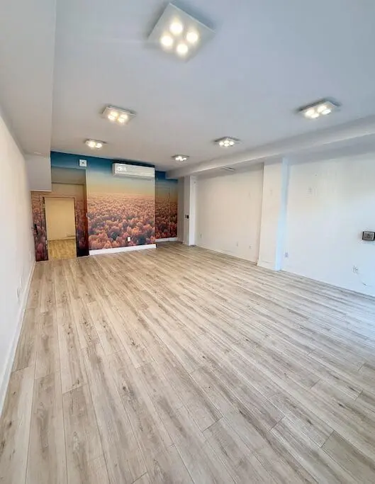 Mississauga, ON L5G 0A9,553 Lakeshore RD E