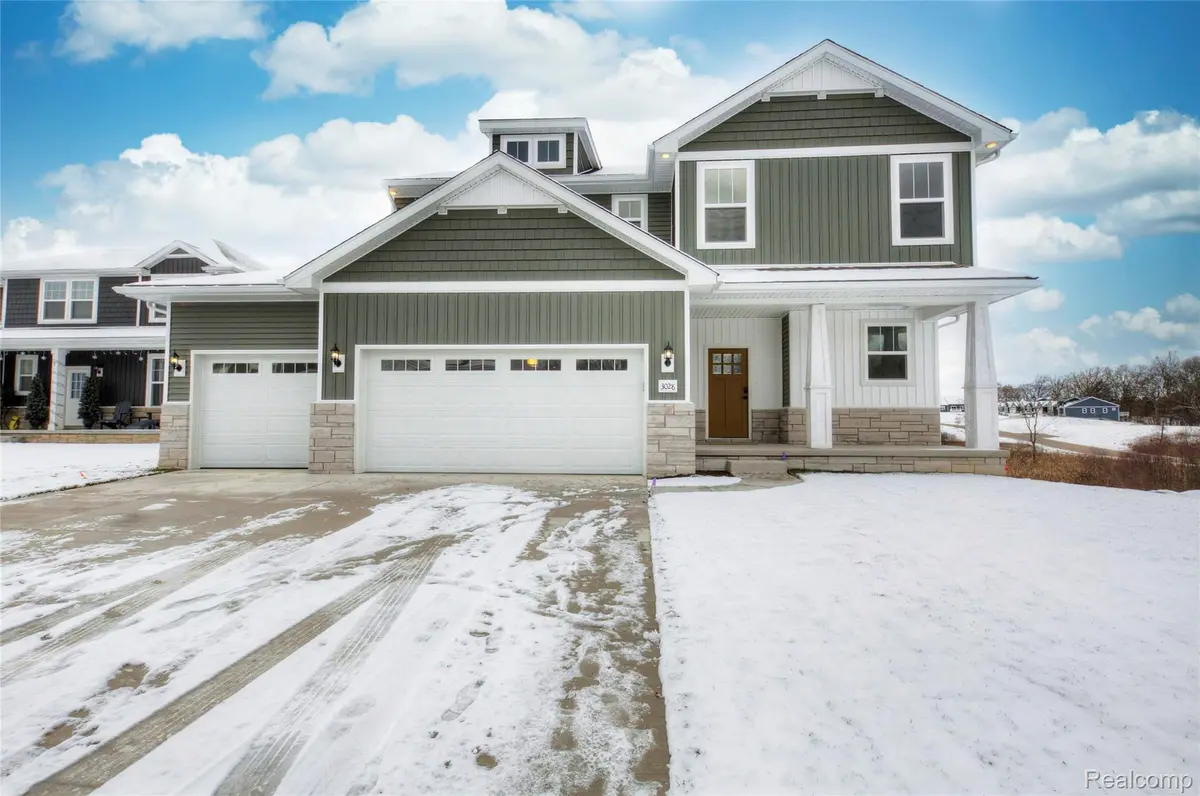 Howell, MI 48843,676 ROUND ROCK DR