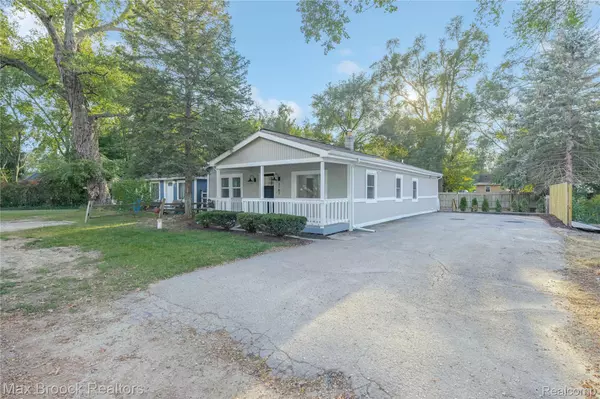 Commerce Twp, MI 48390,3187 Woodlawn ST