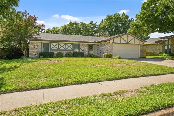 Bedford, TX 76021,2917 Highgate Lane