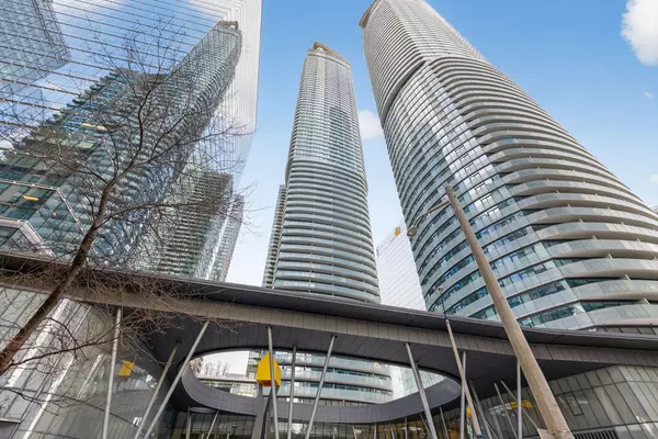 Toronto C01, ON M5J 0B1,14 York ST #2301