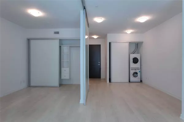 Toronto C02, ON M4V 2W7,377 Madison AVE #108