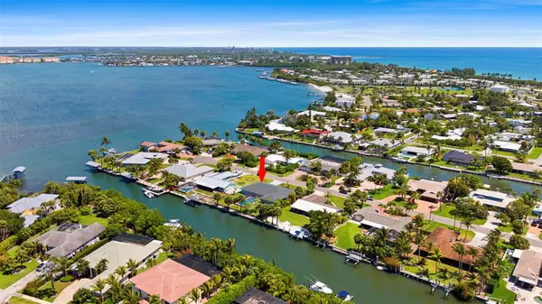 1709 Rio Vista Dr, Hutchinson Island, FL 34949