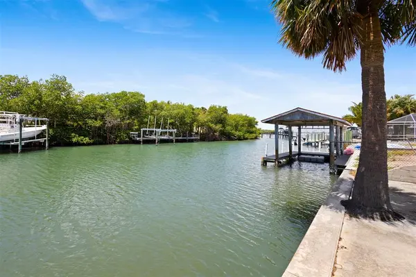 Hutchinson Island, FL 34949,1709 Rio Vista Dr