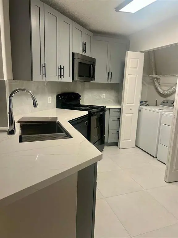 Hialeah, FL 33015,6292 NW 186th St #108