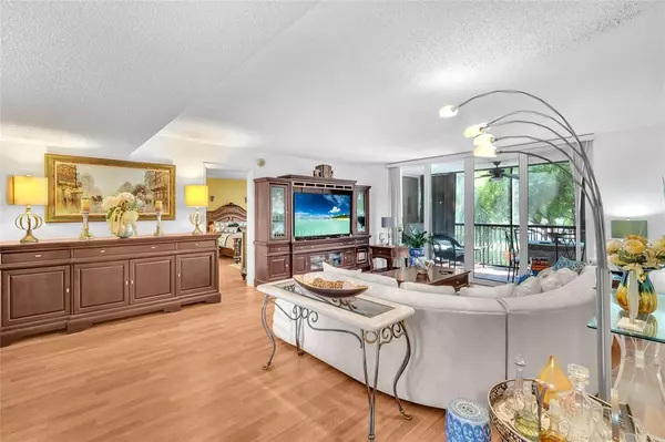 Lauderhill, FL 33319,3910 Inverrary Blvd #308-B