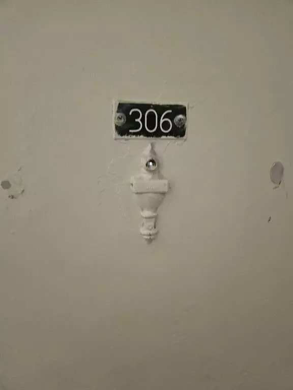 Coral Springs, FL 33065,2771 Riverside Dr #306