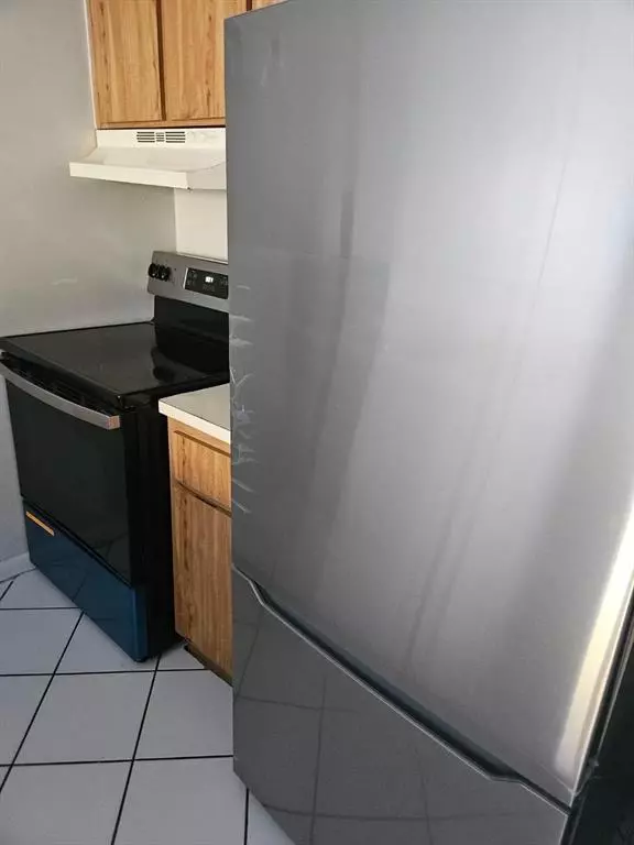 Coral Springs, FL 33065,2771 Riverside Dr #306