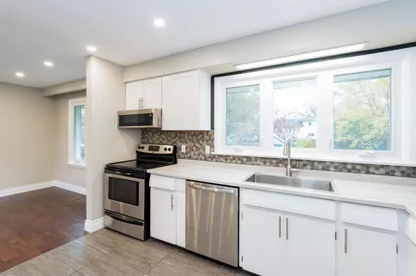 Barrie, ON L4M 2T7,128 Rose ST