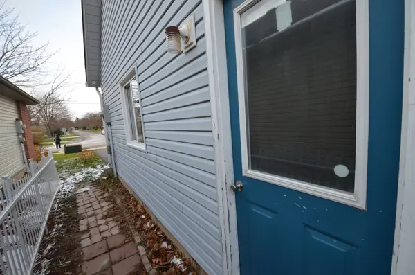 Haldimand, ON N1A 3G6,1211 Tamarac ST