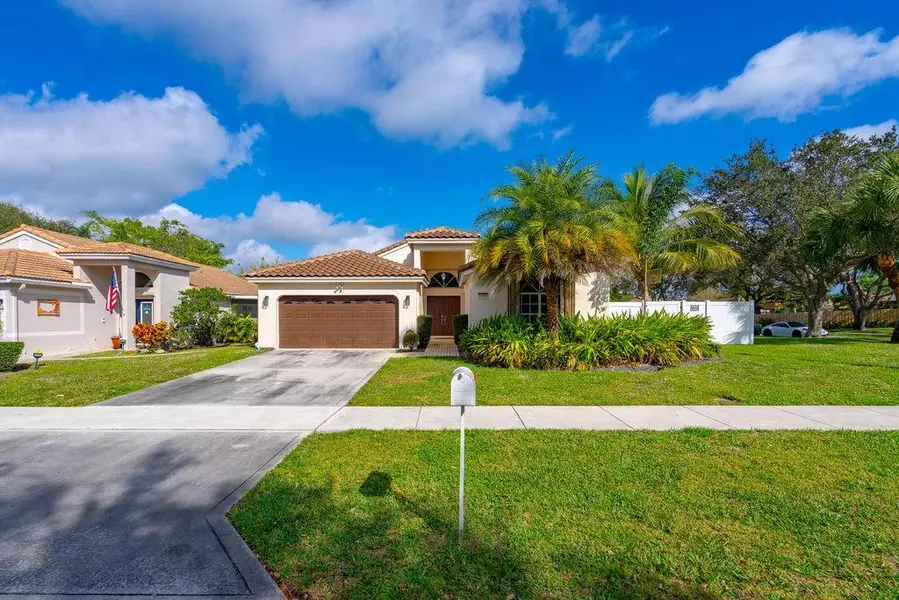3955 Sabal Lakes Road, Delray Beach, FL 33445