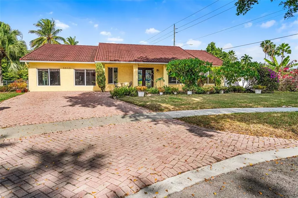 Cooper City, FL 33328,8619 SW 51st St