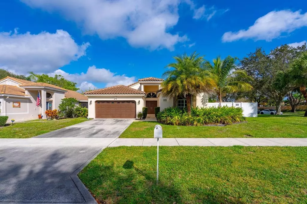 Delray Beach, FL 33445,3955 Sabal Lakes Road