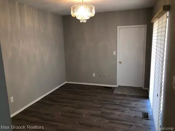 West Bloomfield, MI 48322,6365 Richard RUN