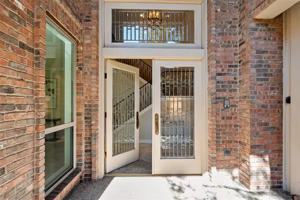 Dallas, TX 75225,4 Braewick Court