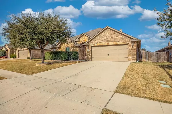 Saginaw, TX 76179,676 Fossil Wood Drive