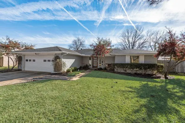 Grapevine, TX 76051,2923 Southridge Drive