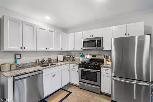 Newton Town, NJ 07860,21 Gregg Ct