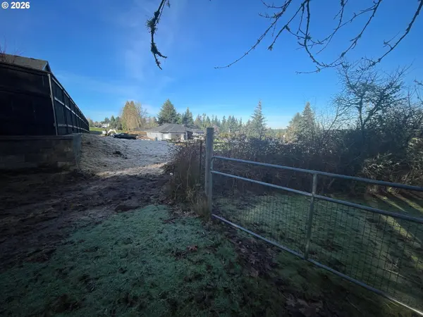 12101 NW 17TH AVE, Vancouver, WA 98685