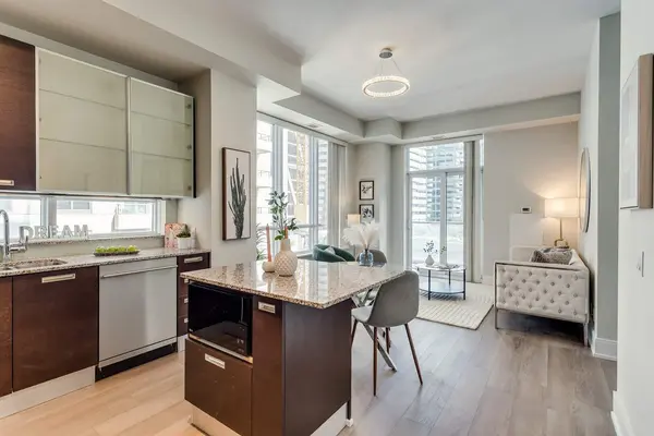 Toronto C01, ON M4Y 1W4,21 Balmuto ST #1101