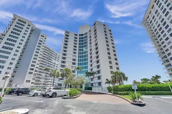 Fort Lauderdale, FL 33308,3600 Galt Ocean Dr #8E