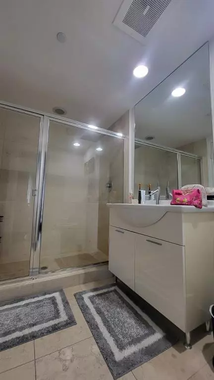 Miami, FL 33121,475 Brickell ave #4913